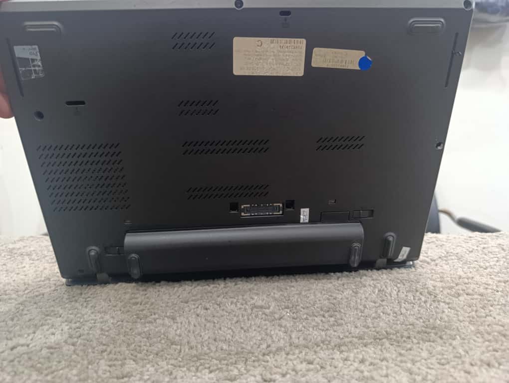 Lenovo T470p gaming laptop side ports view