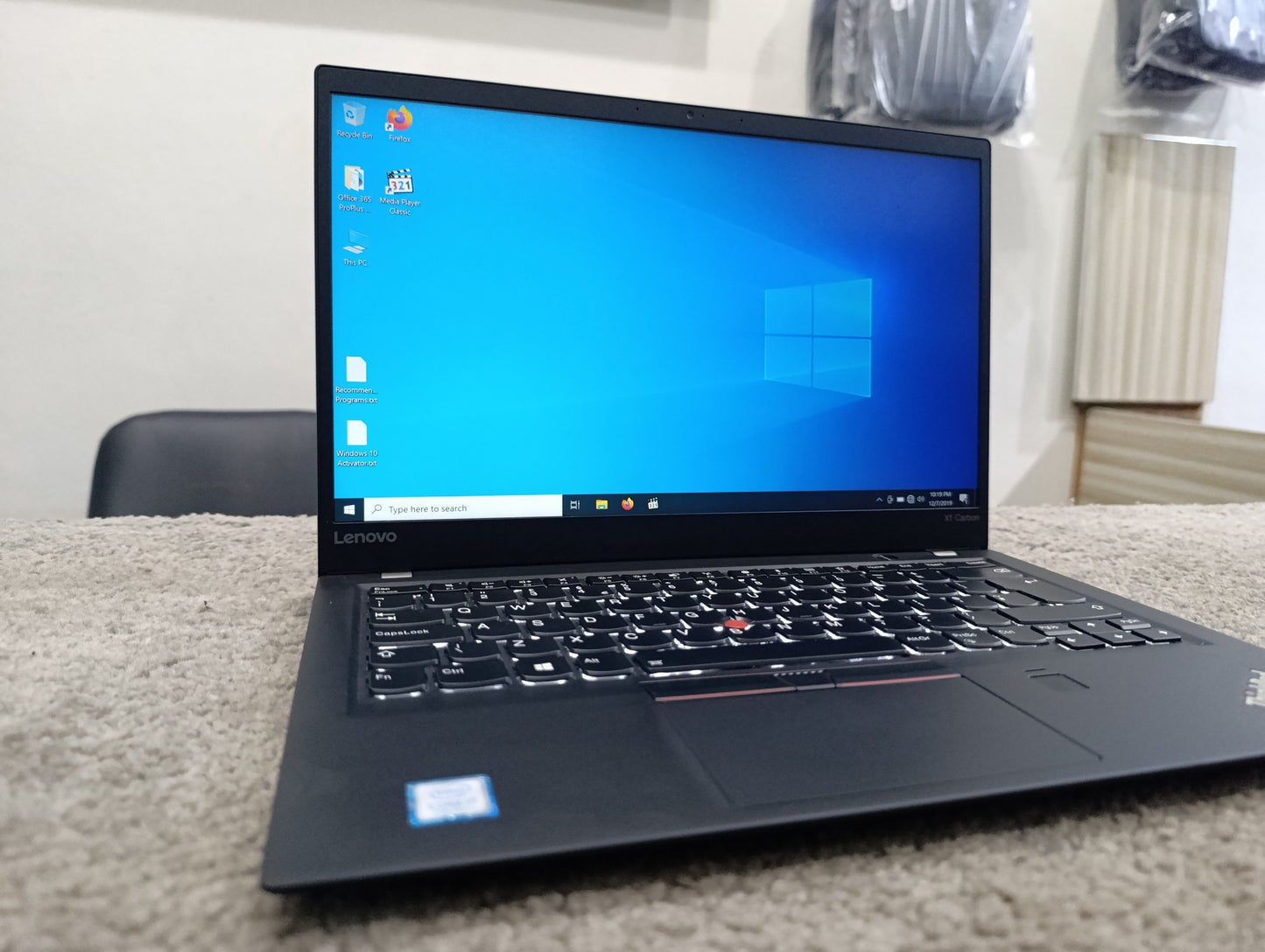 Lenovo X1 Carbon | i7 7th Gen | 16GB DDR4 RAM | 256GB SSD | 14.5” FHD Display | Backlit Keyboard | Fingerprint Sensor | Excellent Condition