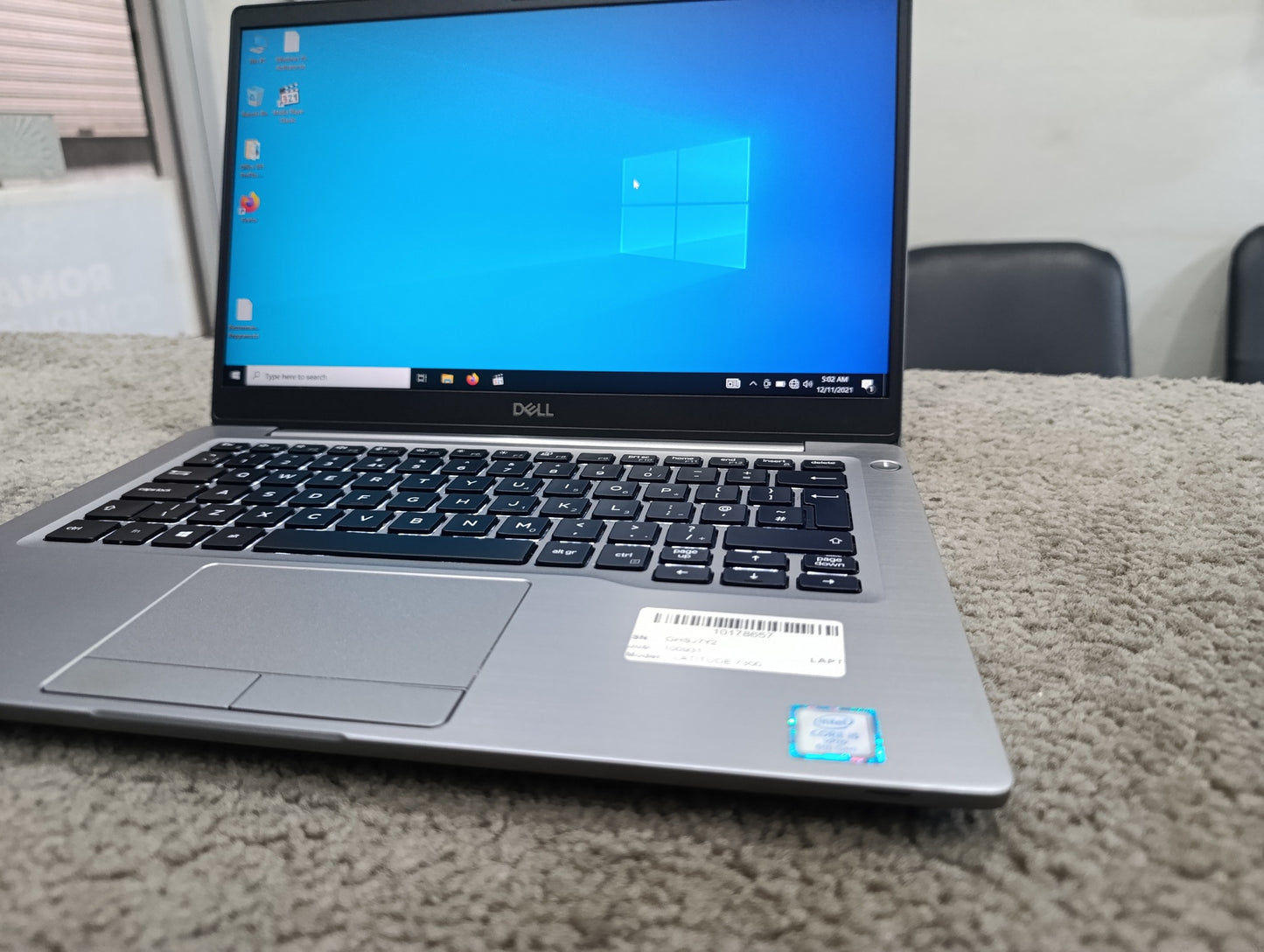 Dell Latitude 7300 | i5 8th Gen | 8GB RAM | 256GB SSD | 13.5” FHD Display | Metal Body | Backlit Keyboard | Excellent Condition