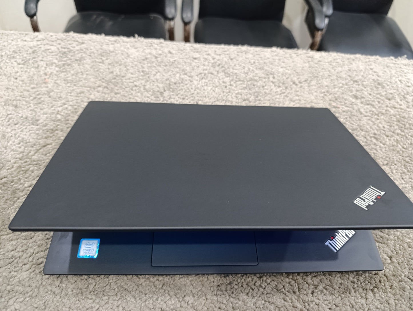 Lenovo X1 Carbon | i7 7th Gen | 16GB DDR4 RAM | 256GB SSD | 14.5” FHD Display | Backlit Keyboard | Fingerprint Sensor | Excellent Condition