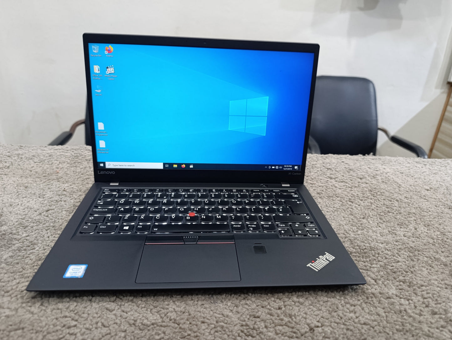 Lenovo X1 Carbon | i7 7th Gen | 16GB DDR4 RAM | 256GB SSD | 14.5” FHD Display | Backlit Keyboard | Fingerprint Sensor | Excellent Condition