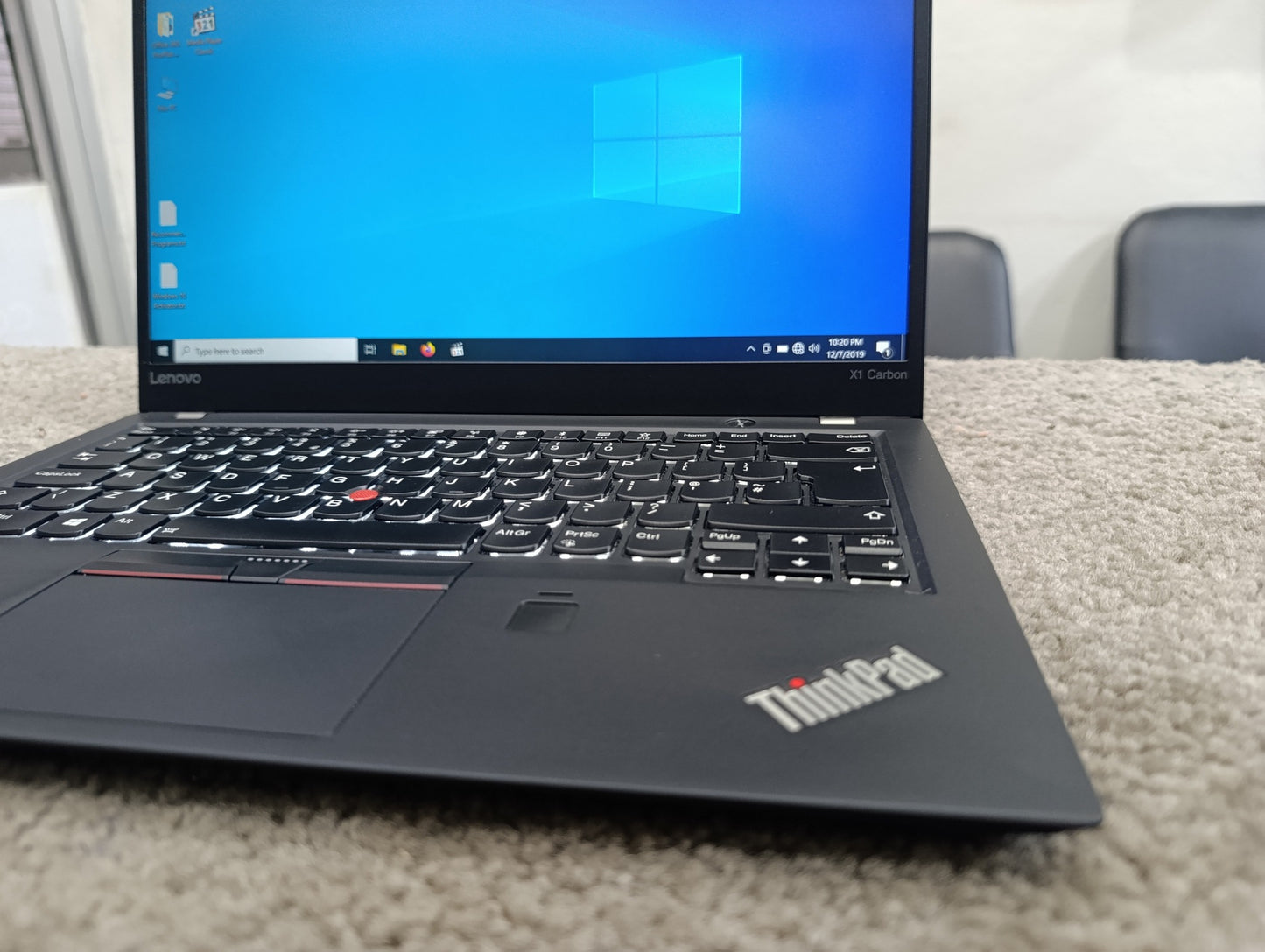 Lenovo X1 Carbon | i7 7th Gen | 16GB DDR4 RAM | 256GB SSD | 14.5” FHD Display | Backlit Keyboard | Fingerprint Sensor | Excellent Condition