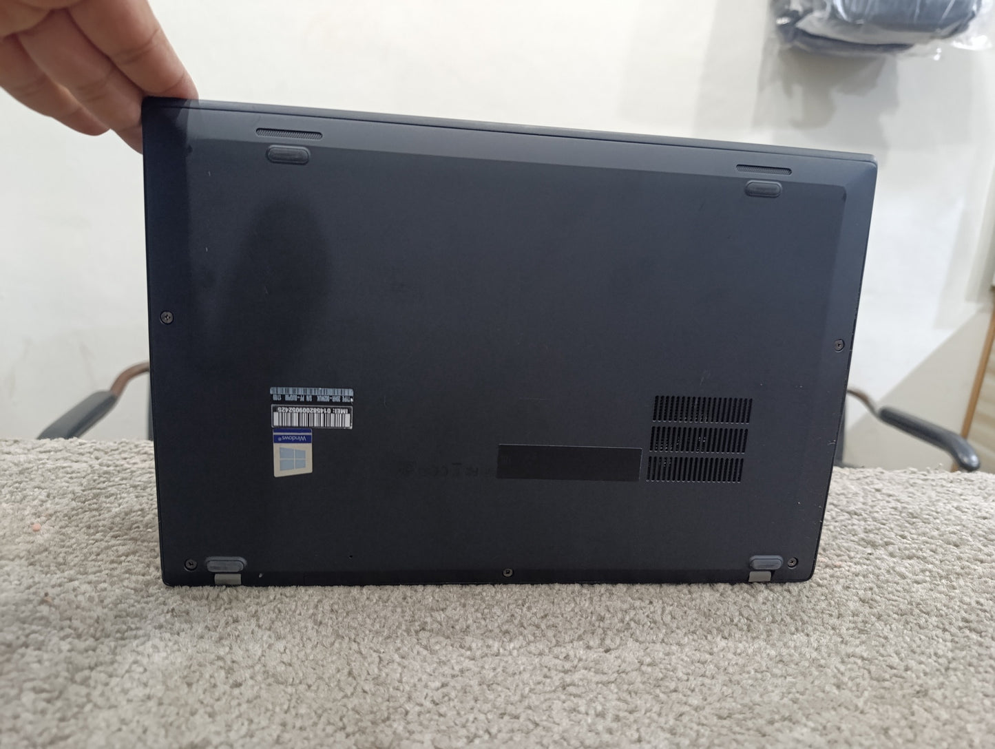 Lenovo X1 Carbon | i7 7th Gen | 16GB DDR4 RAM | 256GB SSD | 14.5” FHD Display | Backlit Keyboard | Fingerprint Sensor | Excellent Condition