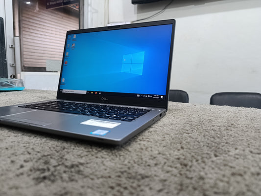 Dell Latitude 7300 | i5 8th Gen | 8GB RAM | 256GB SSD | 13.5” FHD Display | Metal Body | Backlit Keyboard | Excellent Condition