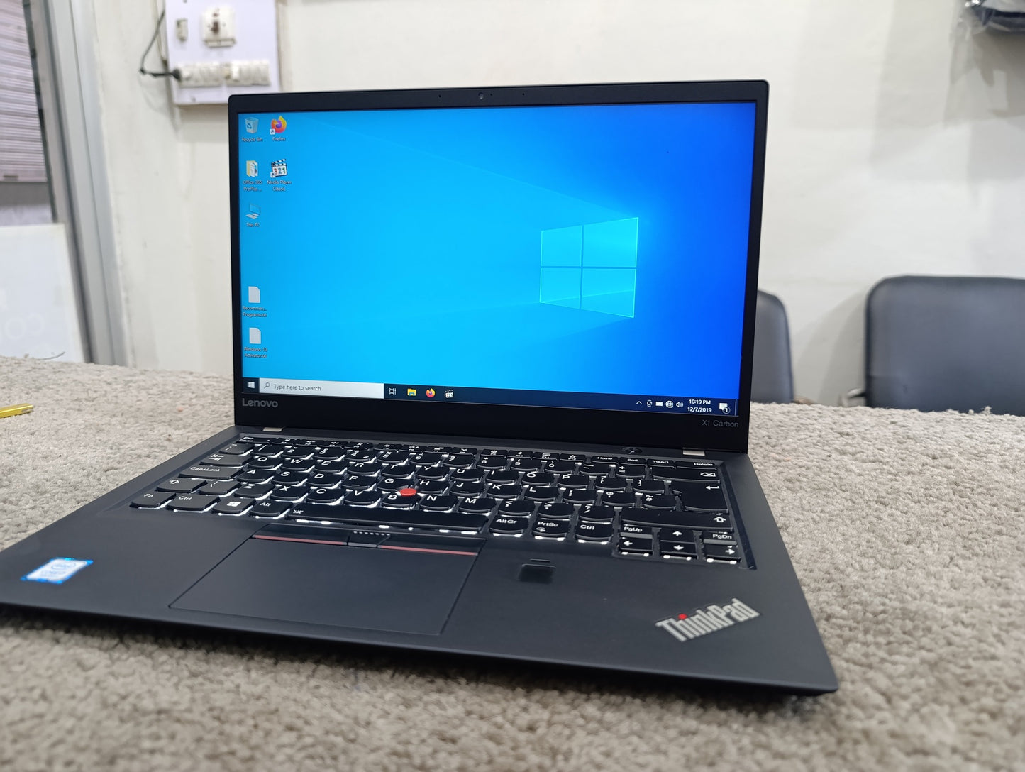 Lenovo X1 Carbon | i7 7th Gen | 16GB DDR4 RAM | 256GB SSD | 14.5” FHD Display | Backlit Keyboard | Fingerprint Sensor | Excellent Condition