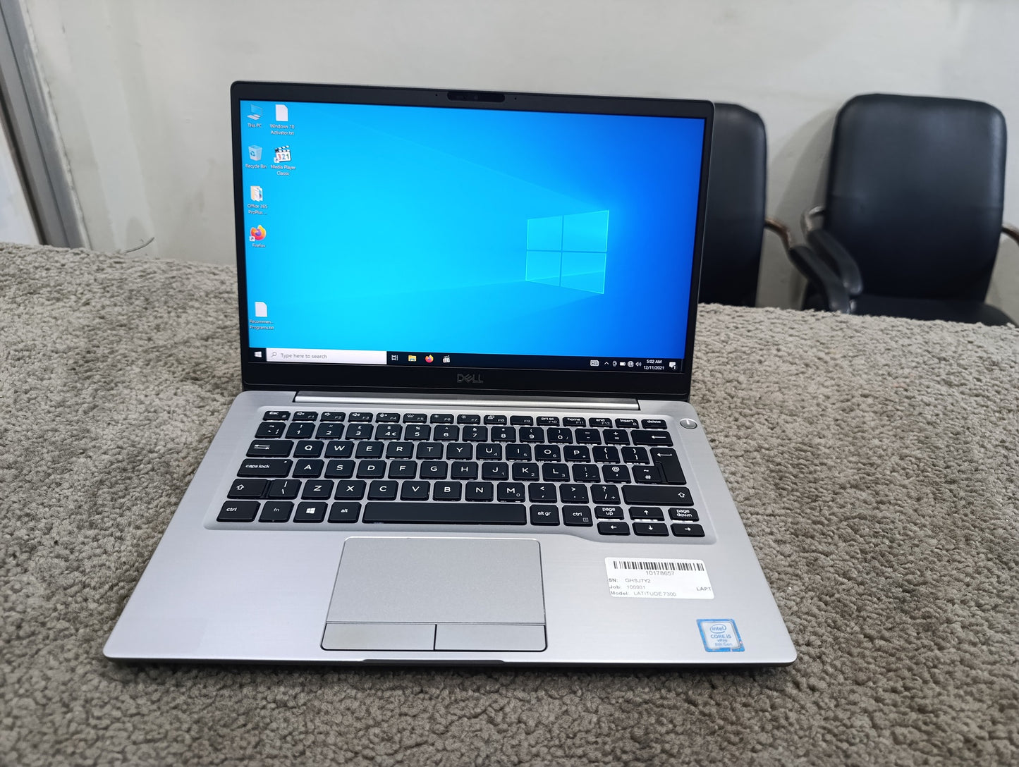 Dell Latitude 7300 | i5 8th Gen | 8GB RAM | 256GB SSD | 13.5” FHD Display | Metal Body | Backlit Keyboard | Excellent Condition