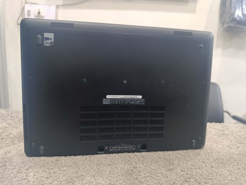 Dell E5550 laptop in excellent condition – Pakistan