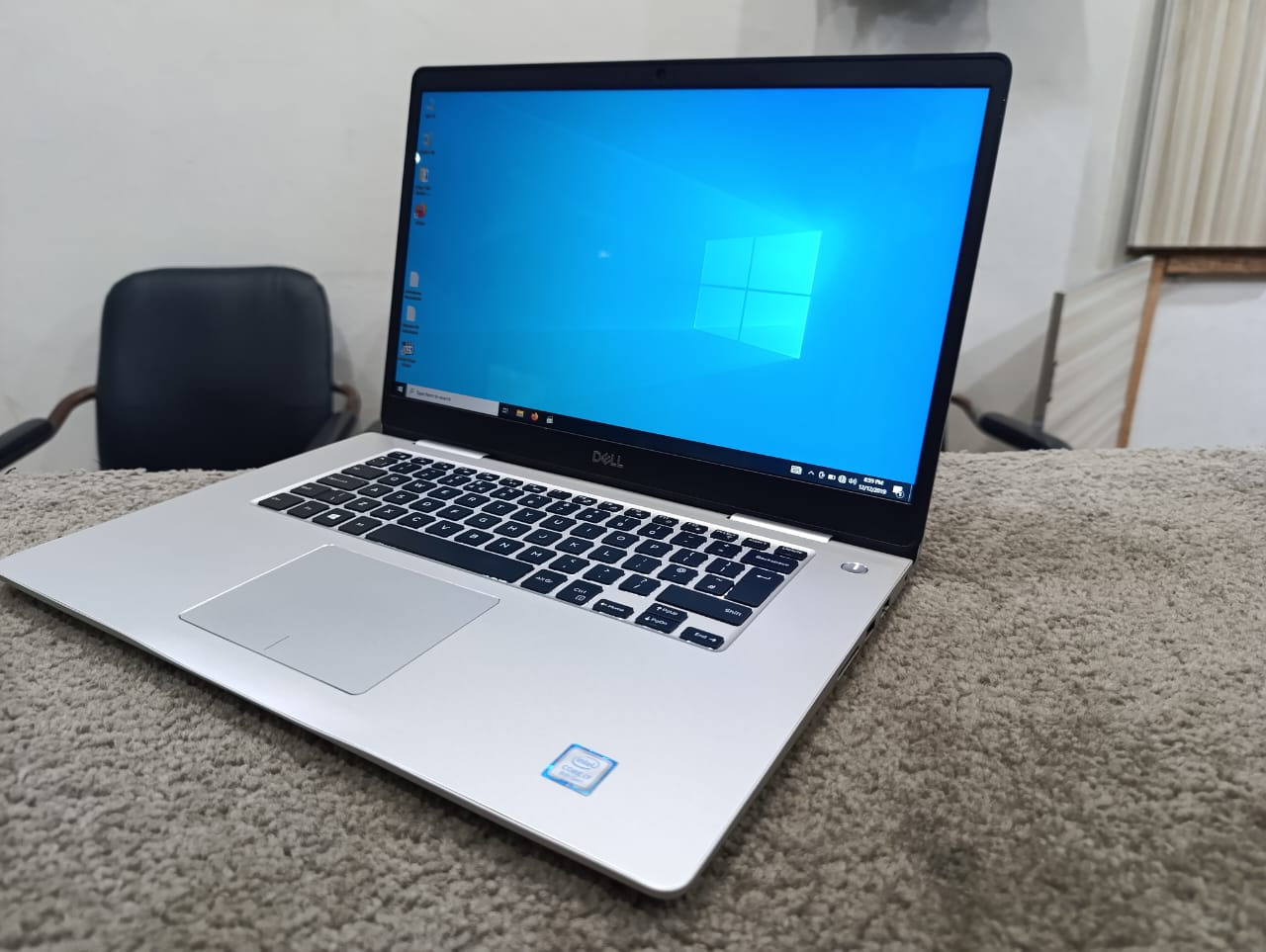 Dell Inspiron 7570 i7 8th Gen laptop front view