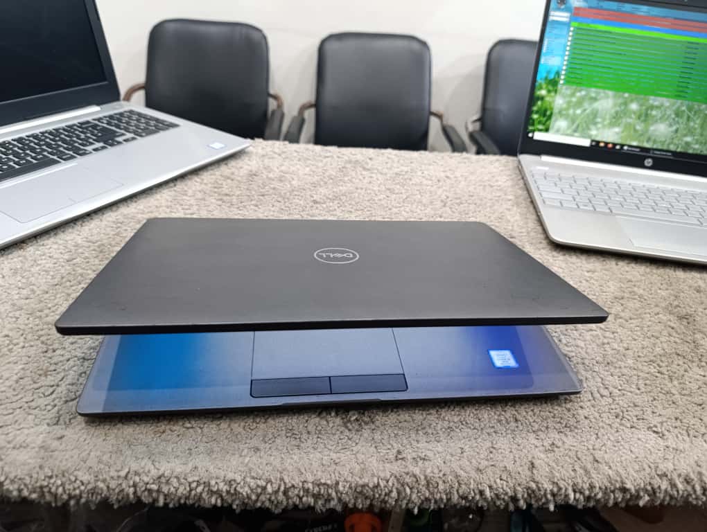 Dell i5 8th Gen ultrabook top view