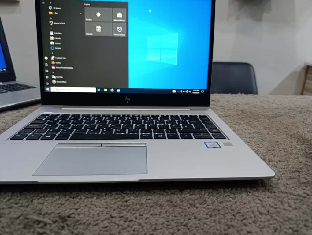 HP 840 G6 fingerprint sensor and keyboard view