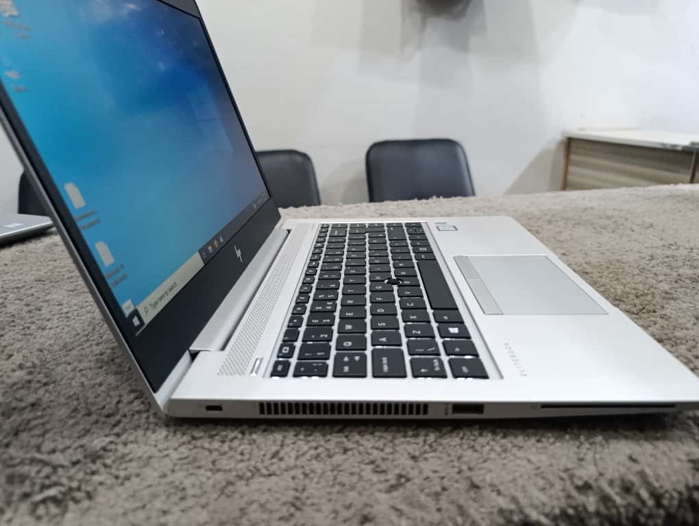 HP EliteBook 840 G6 side ports and thin profile