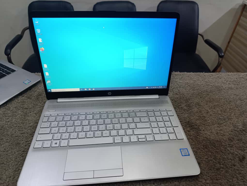 HP Notebook 15 i5 8th Gen laptop open view