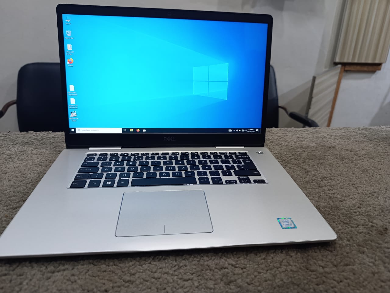 Dell Inspiron 7570 thin and premium metal body design