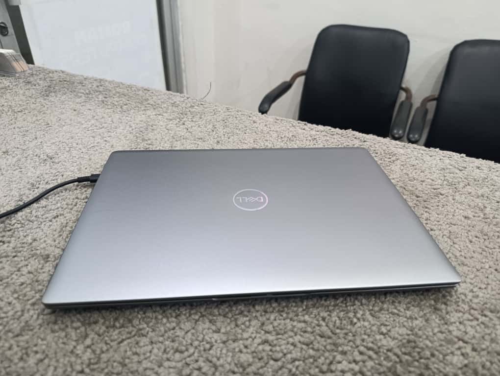 Dell Latitude 7440 | i5-1335U 13th Gen | 16GB RAM | 256GB SSD | 14” FHD Display | Silver Ultrabook | Excellent Condition